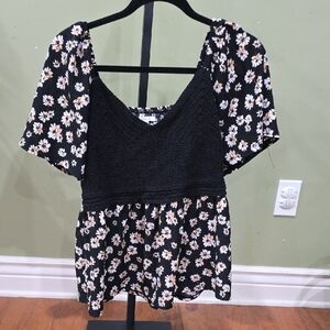 Floral‎ Black Women's Top